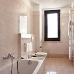 Aba Szálloda Moncalieri